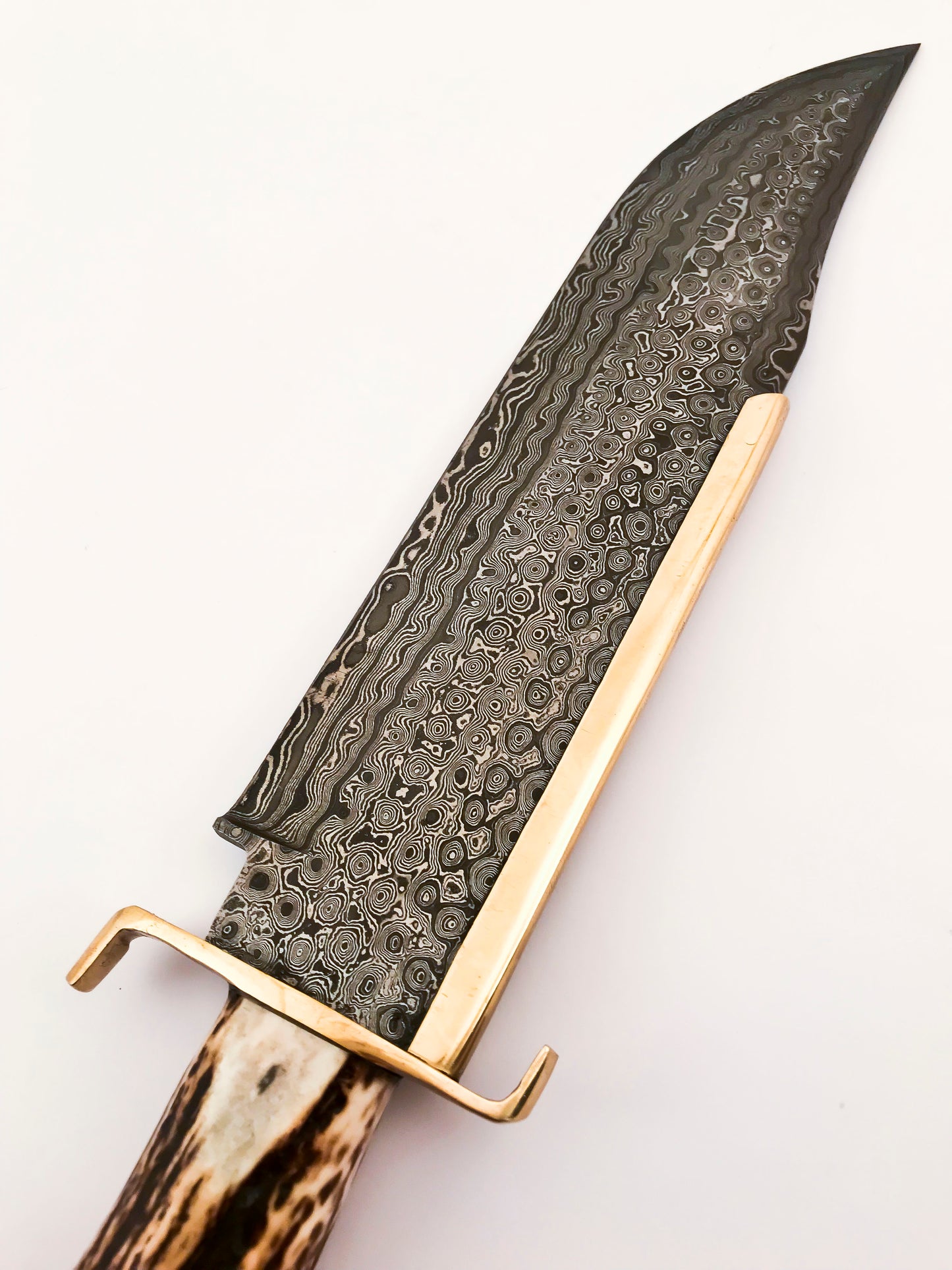 Damascus Steel Bowie knife with Stag Horn handle